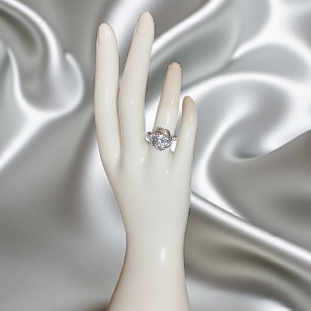 Elegant Silver Ring with Large Gemstone - NWOT